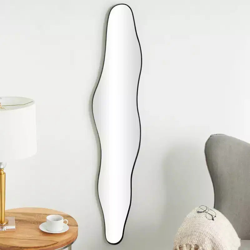 Specchio da Parete Nero Ondulato Sottile, Cornice in Metallo, Singolo, 59"H x 11.75"W