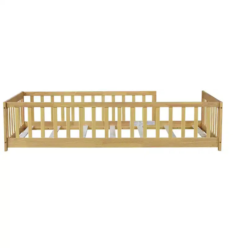 Letto a pavimento singolo beige con ringhiere, senza anta, in legno di gomma