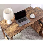Scrivania a L color legno anticato/nocciola con credenza e anta scorrevole a serranda