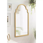 Specchio da parete ad arco smerlato, cornice nera / oro / grigia / marrone rustico / argento, singolo