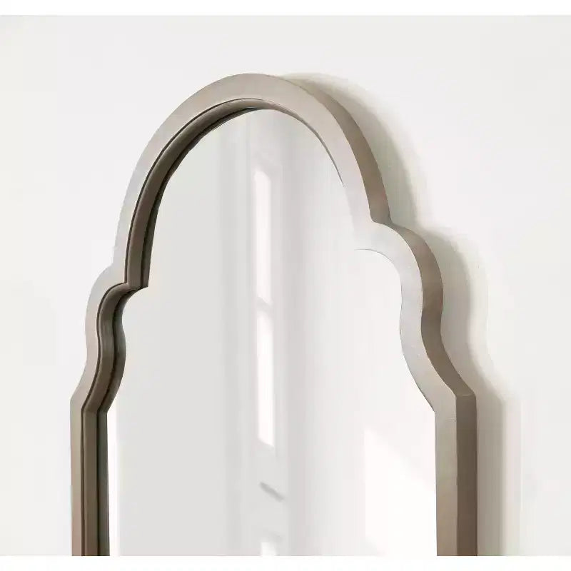 Specchio da parete ad arco smerlato, cornice nera / oro / grigia / marrone rustico / argento, singolo