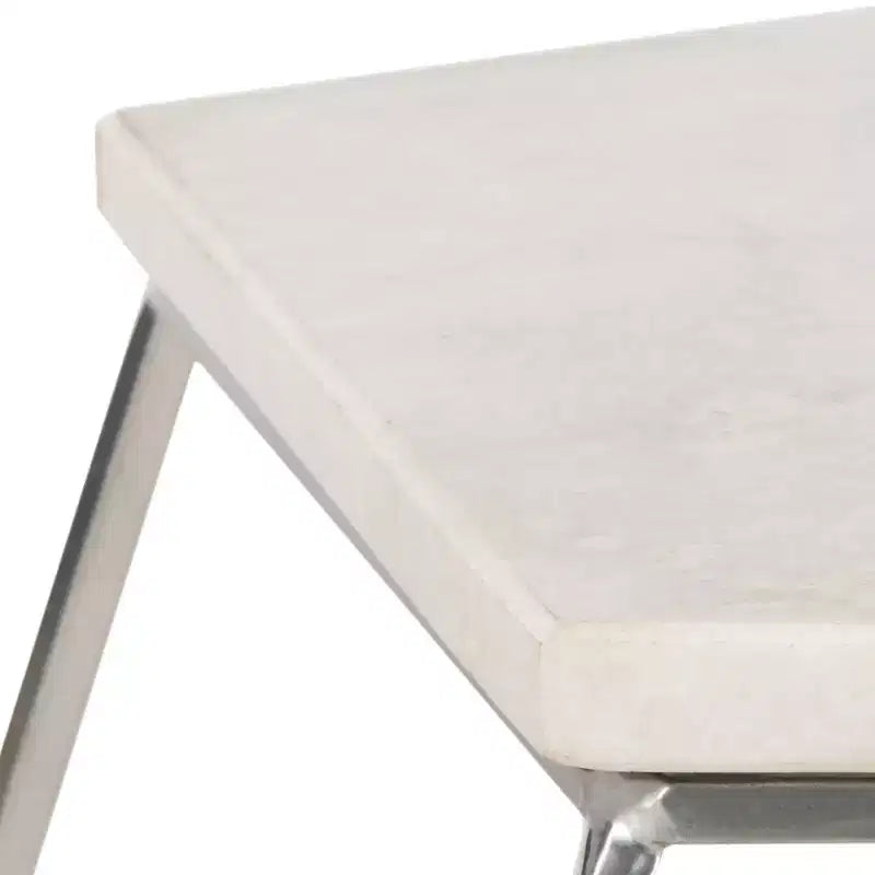 Tavolino d'appoggio Pentagono color argento, 1 pezzo